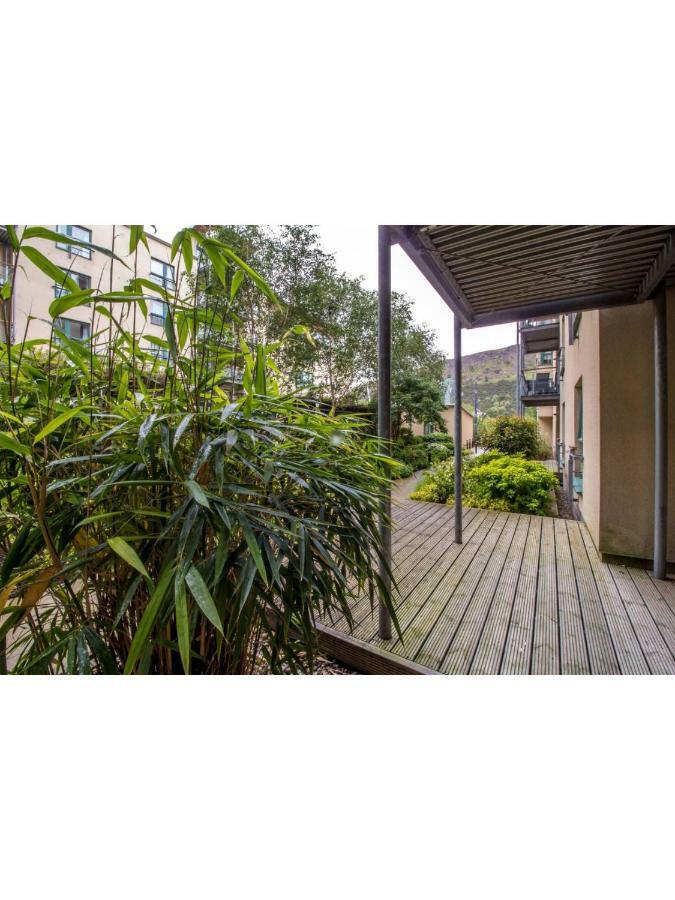 Central And Stylish One Bedroom Apartment 爱丁堡 外观 照片
